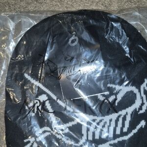 Arc'teryx Black and White Knit Hat